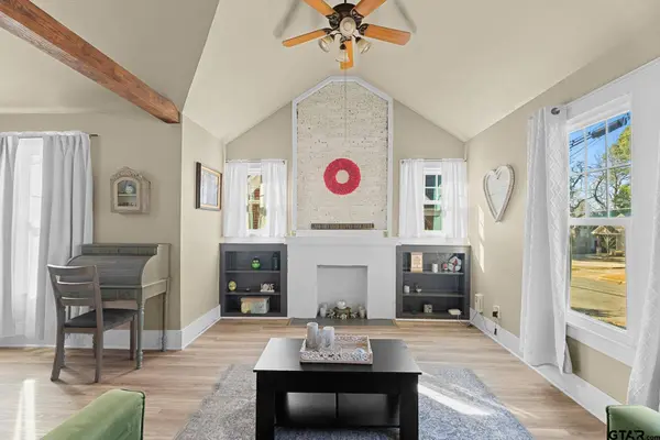 319 E 1st Street, Tyler, TX 75701