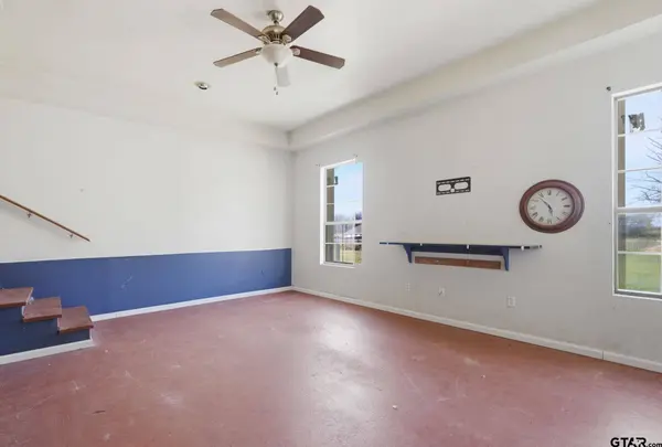 10661 W County Road 152, Bullard, TX 75757