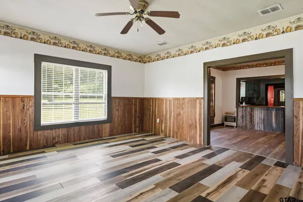 506 E Longview St, Arp, TX 75750