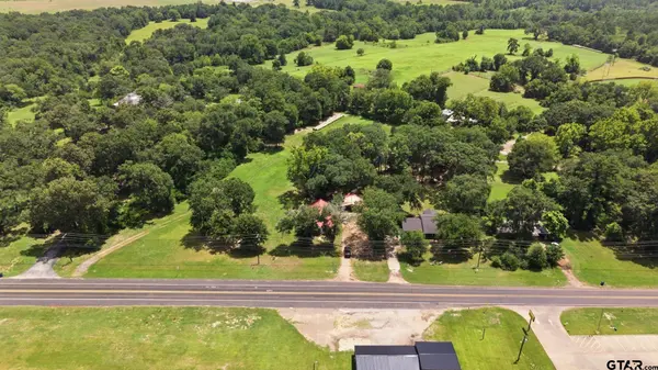 506 E Longview St, Arp, TX 75750
