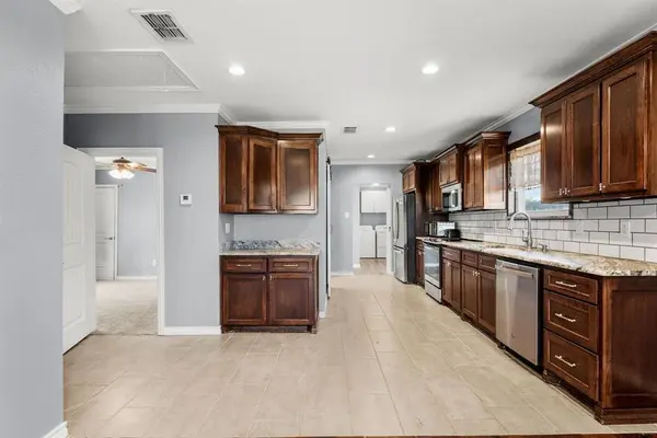 605 Dallas Street, Winona, TX 75792