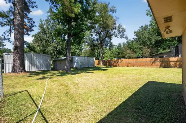 1415 Sharon Street, Vidor, TX 77662