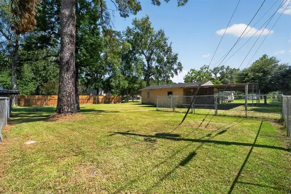 1415 Sharon Street, Vidor, TX 77662