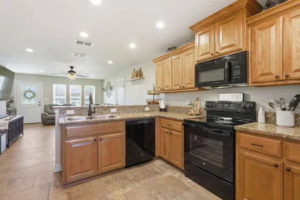 213 Freeman Street, Lindale, TX 75771