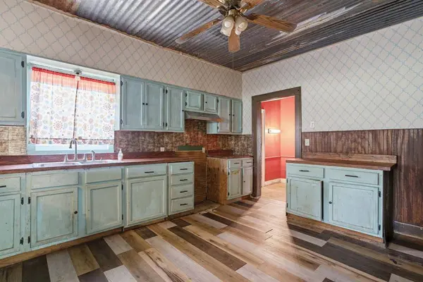 506 E Longview Street, Arp, TX 75750