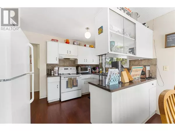 600/602 Rutland Road S, Kelowna, BC V1X3A3