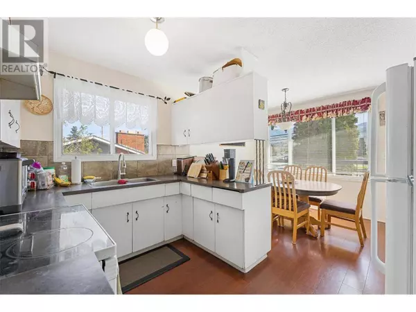 600/602 Rutland Road S, Kelowna, BC V1X3A3