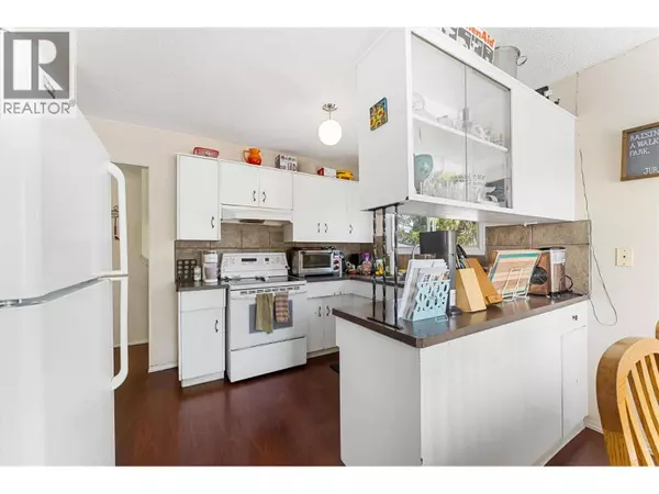 600/602 Rutland Road S, Kelowna, BC V1X3A3