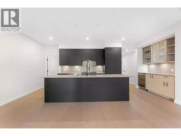 9654 Benchland RD #202, Lake Country, BC V4V0A5