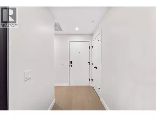 9654 Benchland RD #202, Lake Country, BC V4V0A5