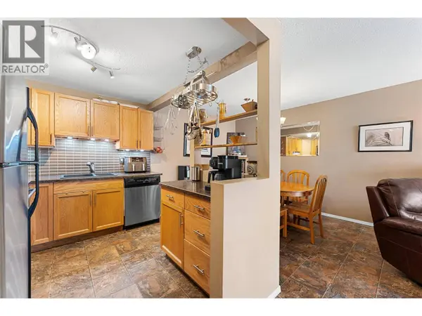284 Yortkon AVE #205, Penticton, BC V2A3V5