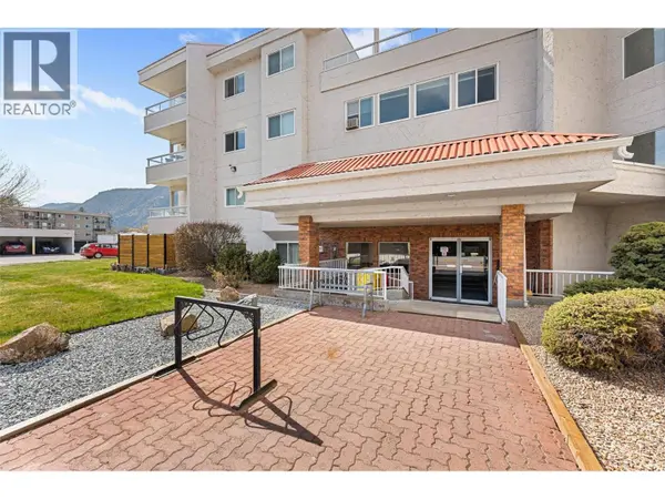 284 Yortkon AVE #205, Penticton, BC V2A3V5