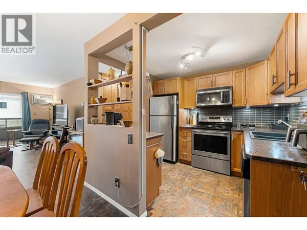284 Yortkon AVE #205, Penticton, BC V2A3V5