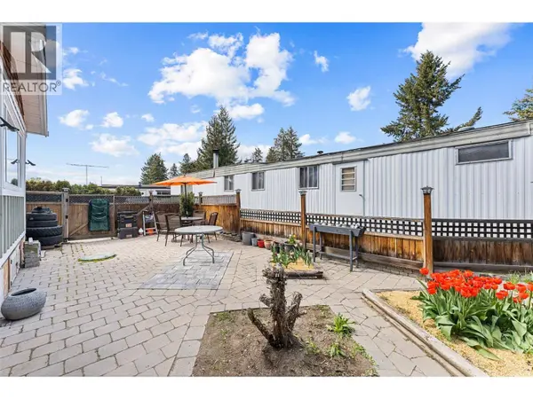 4355 Jaud RD #8, Kelowna, BC V1W4R3