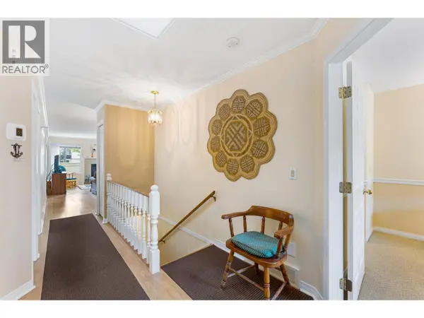 2200 Gordon DR #33, Kelowna, BC V1Y8T7