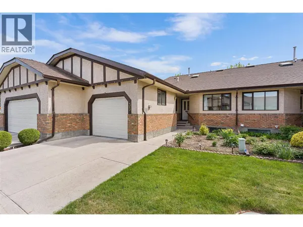 2200 Gordon DR #33, Kelowna, BC V1Y8T7