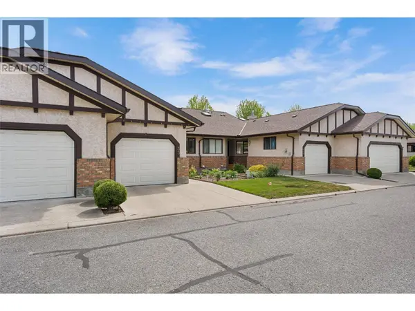 2200 Gordon DR #33, Kelowna, BC V1Y8T7