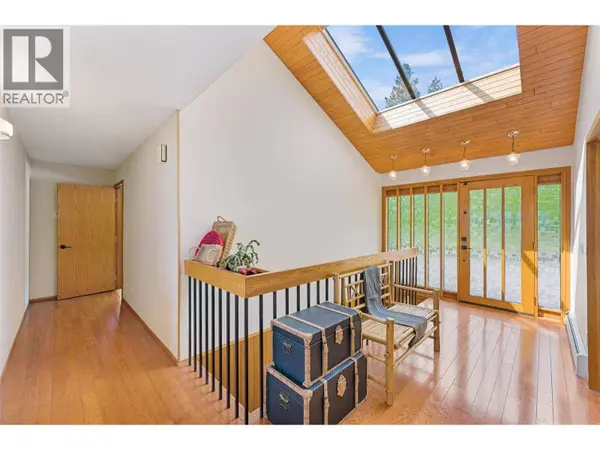 2157 Alexander Place, Kelowna, BC V1Z2X5