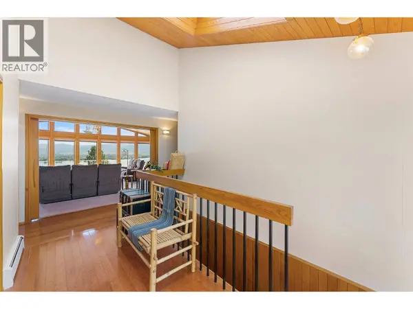 2157 Alexander Place, Kelowna, BC V1Z2X5