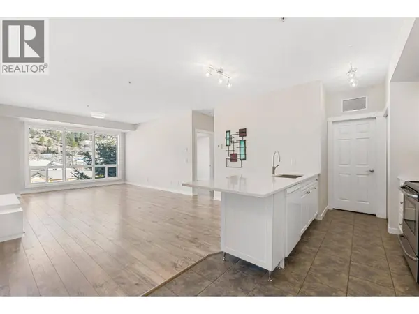 3550 Woodsdale RD #303, Lake Country, BC V4V1Y9
