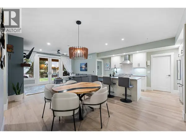 4000 REDSTONE CRES #220