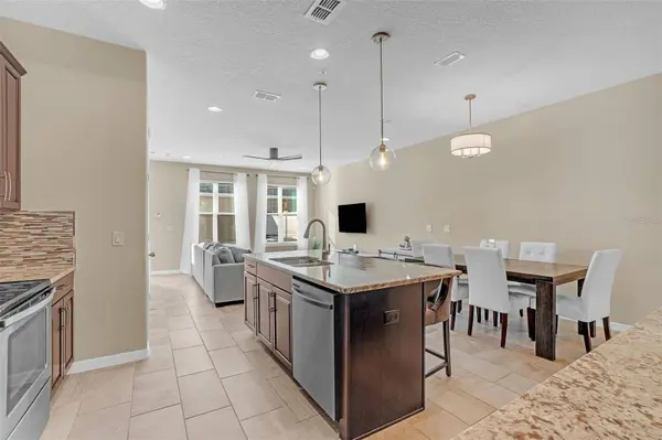 8626 VEDDER LN, Orlando, FL 32832