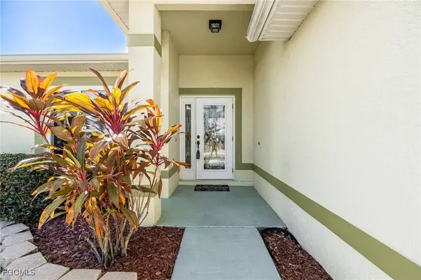 1300 NW 8th PL, Cape Coral, FL 33993