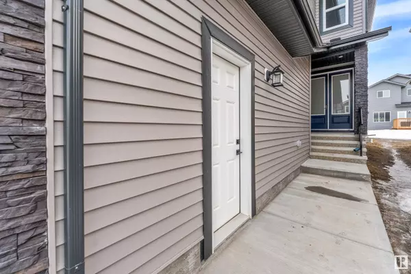 3905 41 AV, Beaumont, AB T4X 3B5