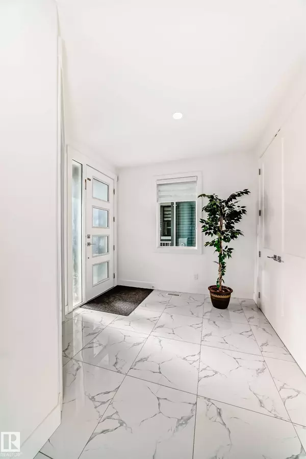 5518 30 AV, Beaumont, AB T4X 2B4