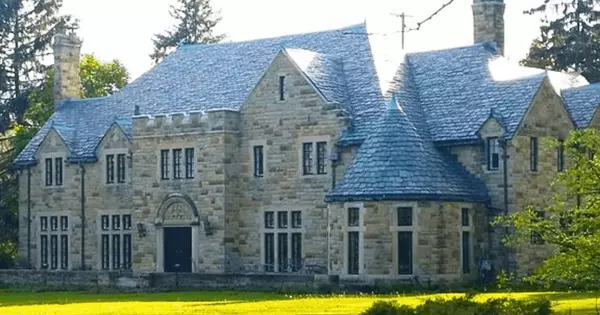 Moving to Woodcroft Estates (Miller Rd Mansions), MI: Your Questions Answered!