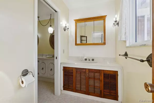 15016 East Road, Maple Grove Twp, MI 48457