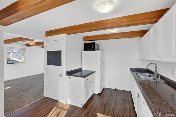 1926 Kilbourn AVE, Owosso, MI 48867