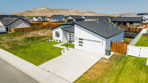 1429 Silverton DR, Ranchester, WY 82839