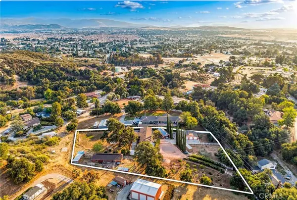 9312 Avenida Altura Bella, Cherry Valley, CA 92223
