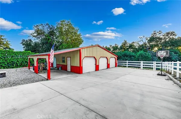 9312 Avenida Altura Bella, Cherry Valley, CA 92223