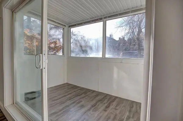 1908 28 AVE SW #101, Calgary, AB T2T 1K1