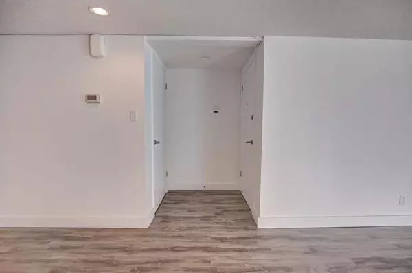 1908 28 AVE SW #101, Calgary, AB T2T 1K1