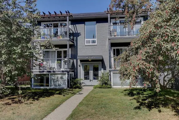 1908 28 AVE SW #101, Calgary, AB T2T 1K1