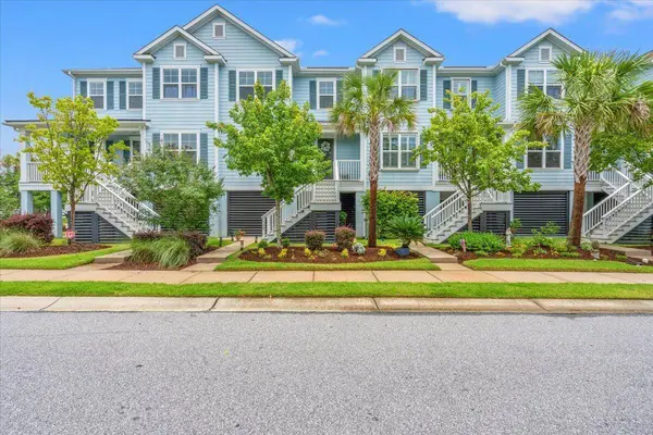 1582 Prince Edward St, Mount Pleasant, SC 29466