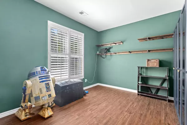 578 Delafield Dr, Summerville, SC 29483