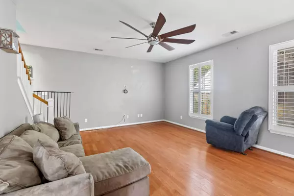 578 Delafield Dr, Summerville, SC 29483