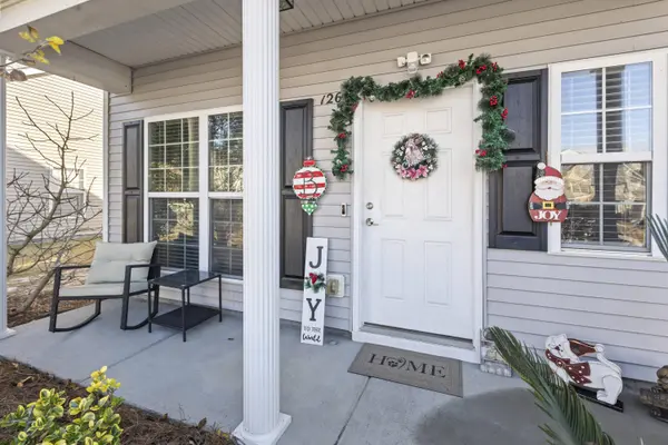 126 Broad River Dr, Summerville, SC 29485