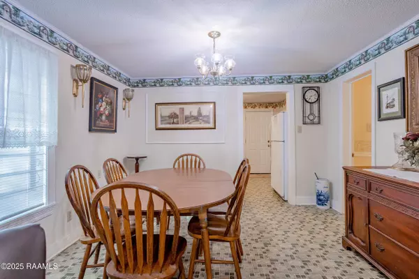 1707 Federal RD, Opelousas, LA 70570