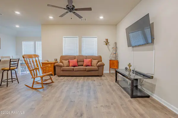 104 Still Lake DR, Duson, LA 70529