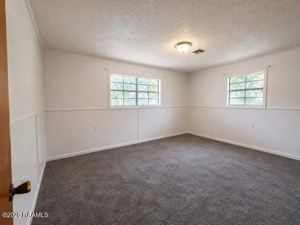 916 St Martin ST, St. Martinville, LA 70582