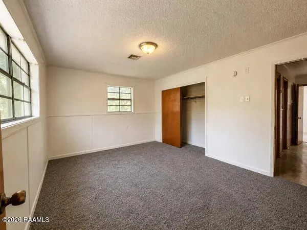 916 St Martin ST, St. Martinville, LA 70582