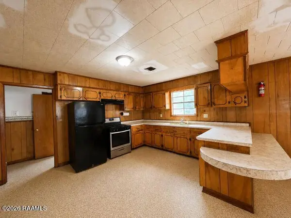 916 St Martin ST, St. Martinville, LA 70582