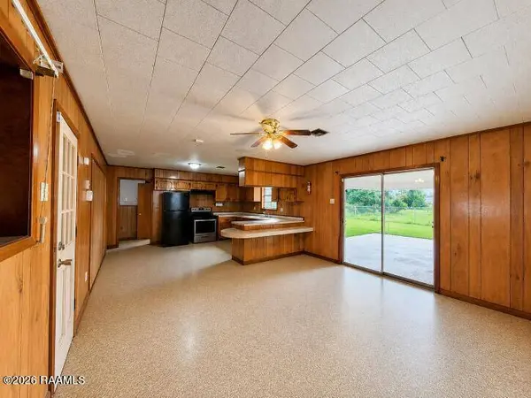 916 St Martin ST, St. Martinville, LA 70582