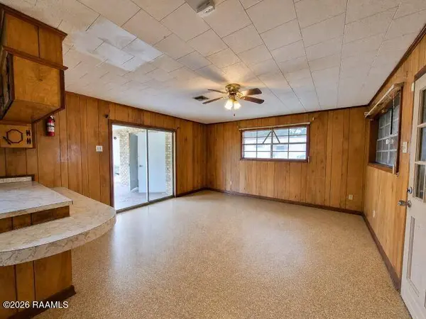916 St Martin ST, St. Martinville, LA 70582