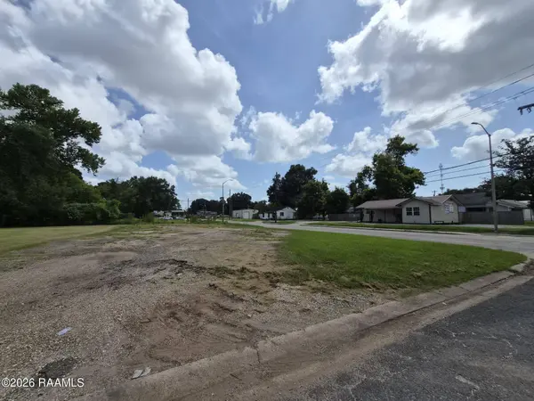 912 NW Evangeline Thruway, Lafayette, LA 70501